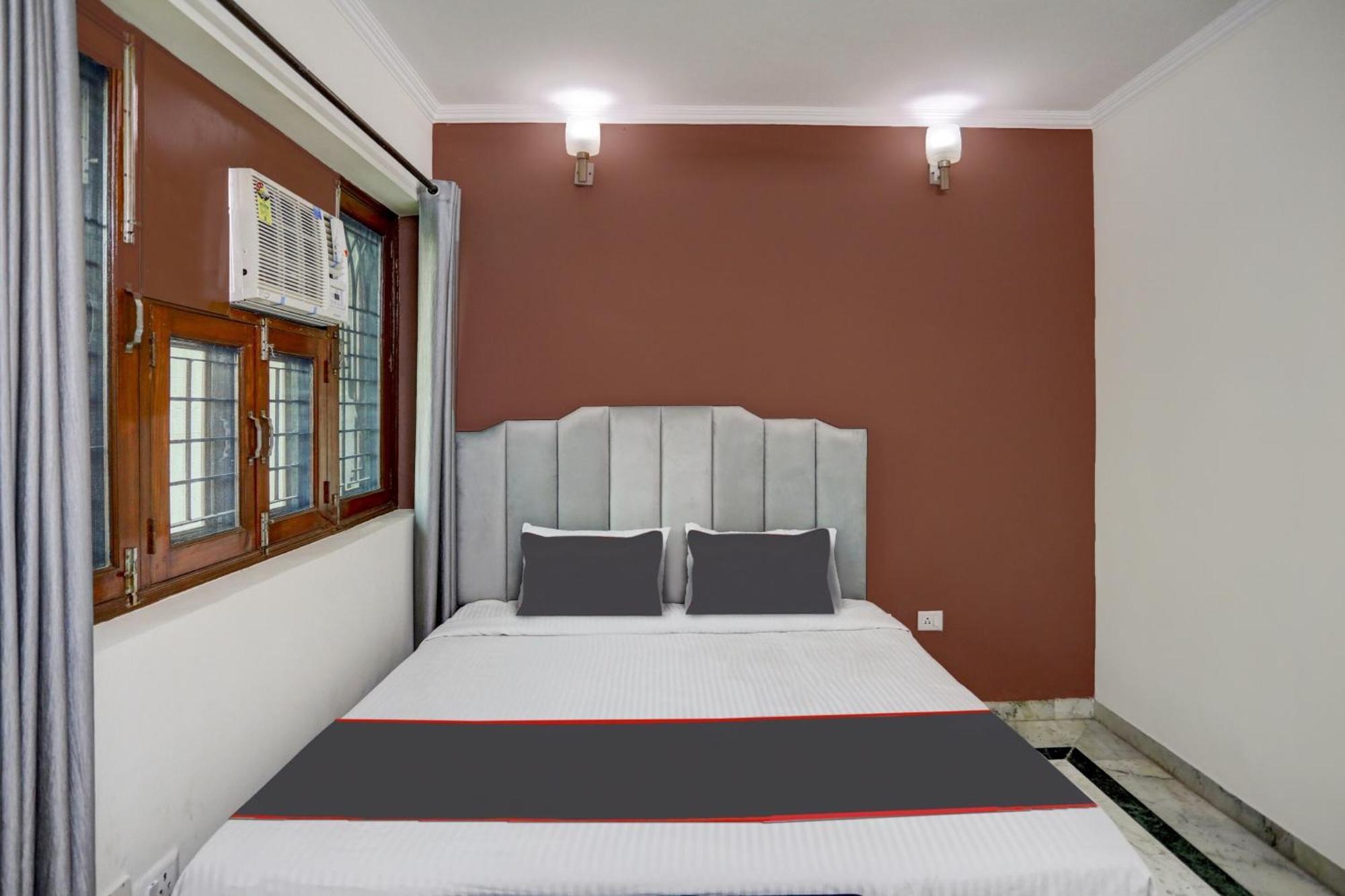 Super Capital O Uk House Residency Hotel Gurgaon Exterior photo