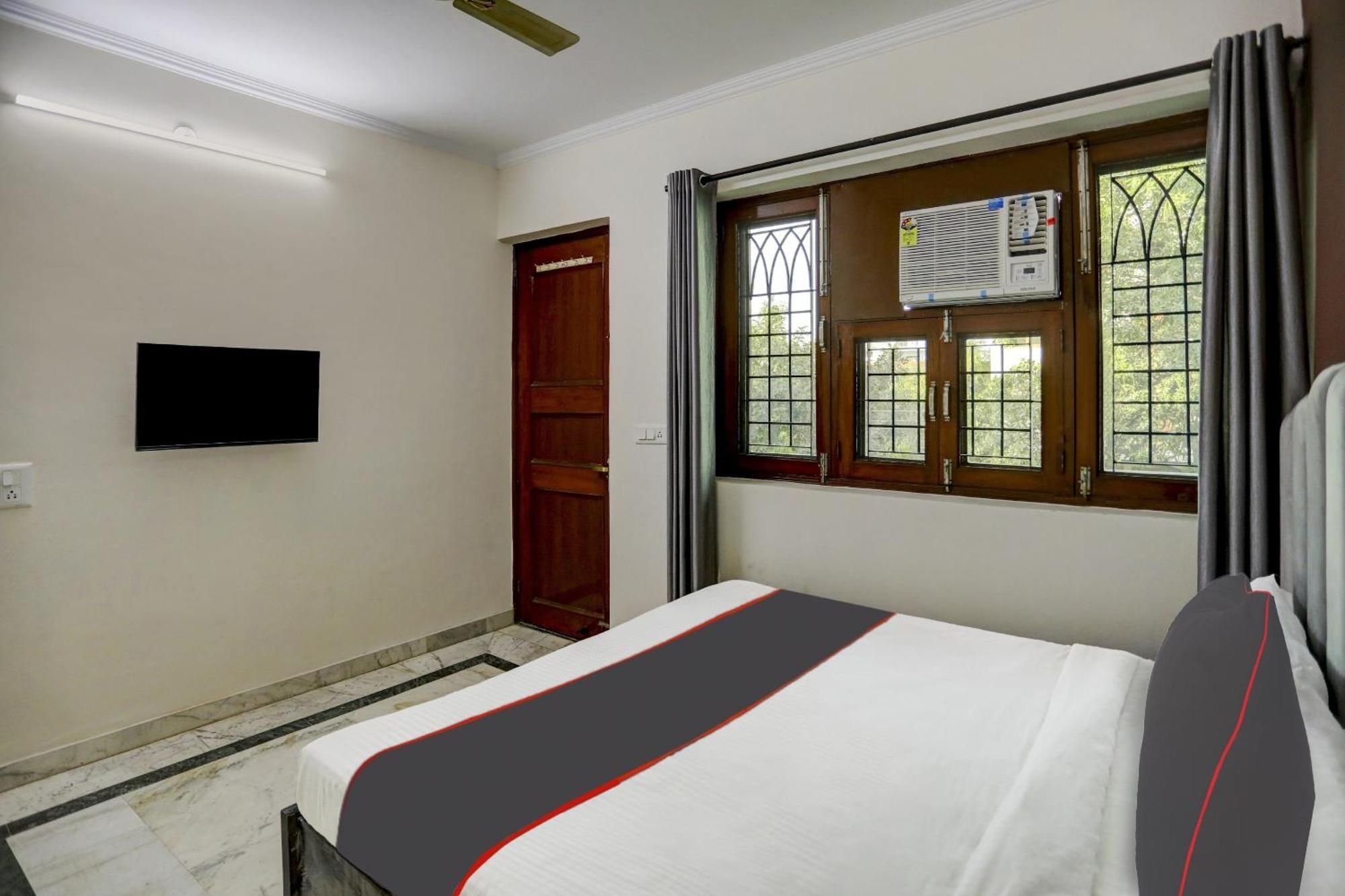 Super Capital O Uk House Residency Hotel Gurgaon Exterior photo
